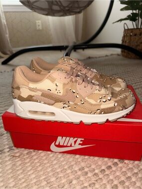 Nike Women's Desert Camo Air Max 90 Sneakers - Beige/Tan Sz 10